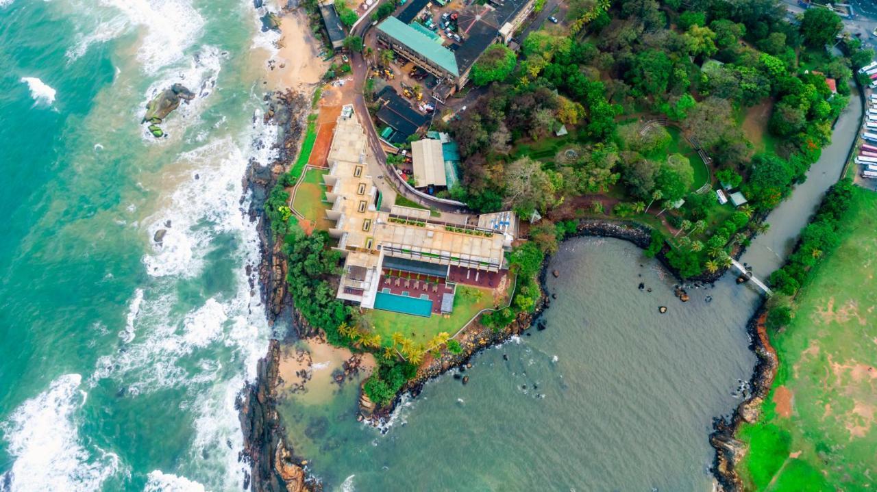 Le Grand Galle Hotel Exterior photo